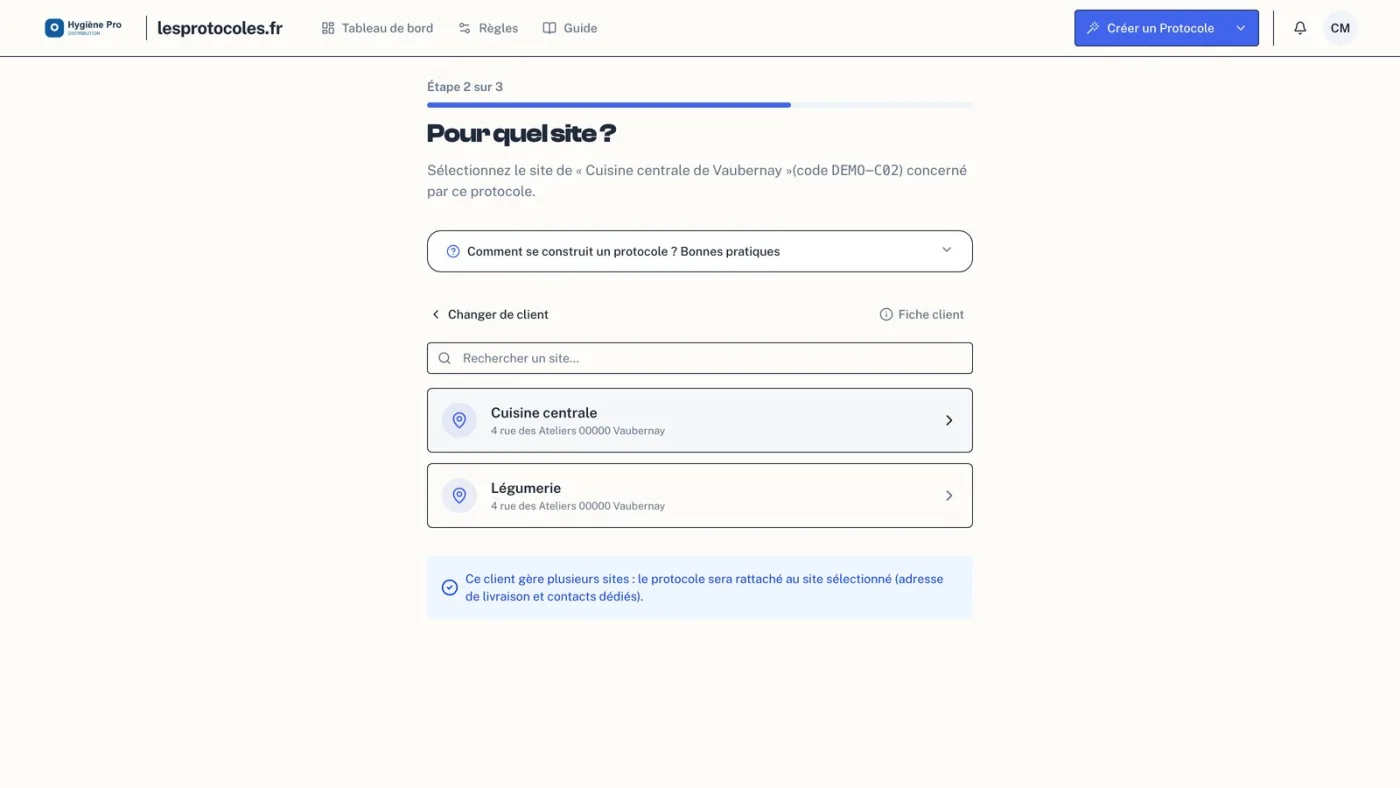 L’assistant de création demande pour quel site du client le protocole est établi, les sites étant proposés en liste avec leur adresse.